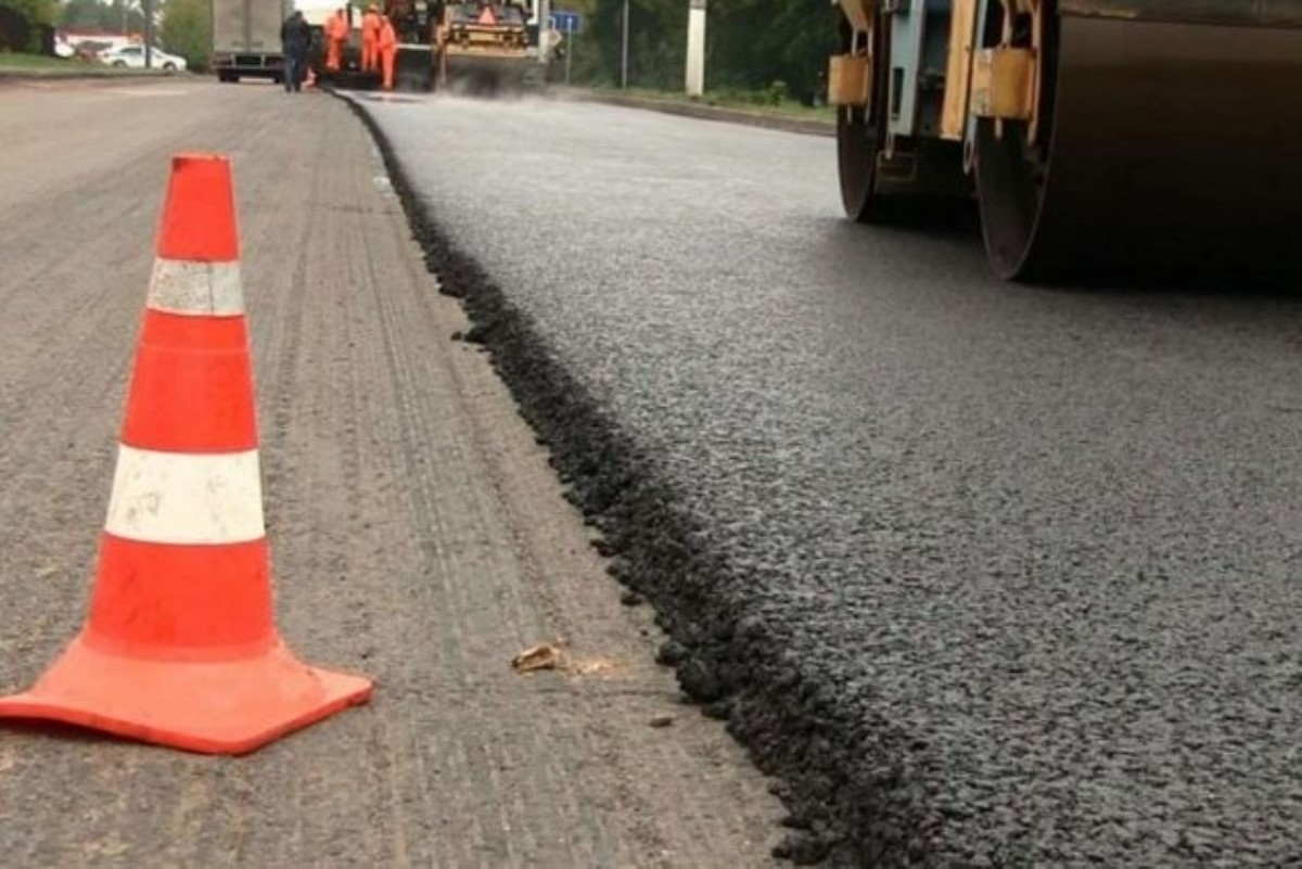 В Украине собираются отменить выдачу разрешений на ремонт дорог