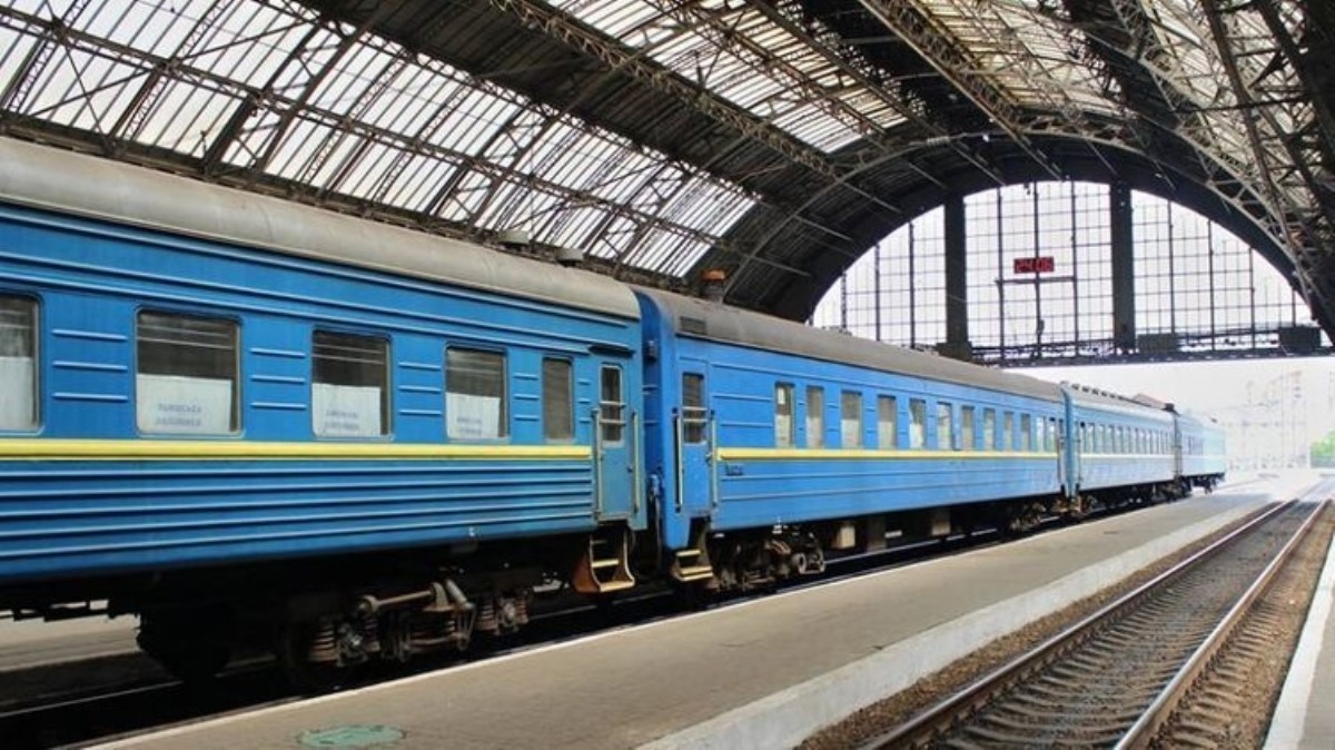 "Укрзализныця" записала видео со звуками движения поезда
