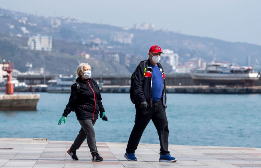 "Людей нет вообще": курортный сезон в Крыму закончился, не начавшись