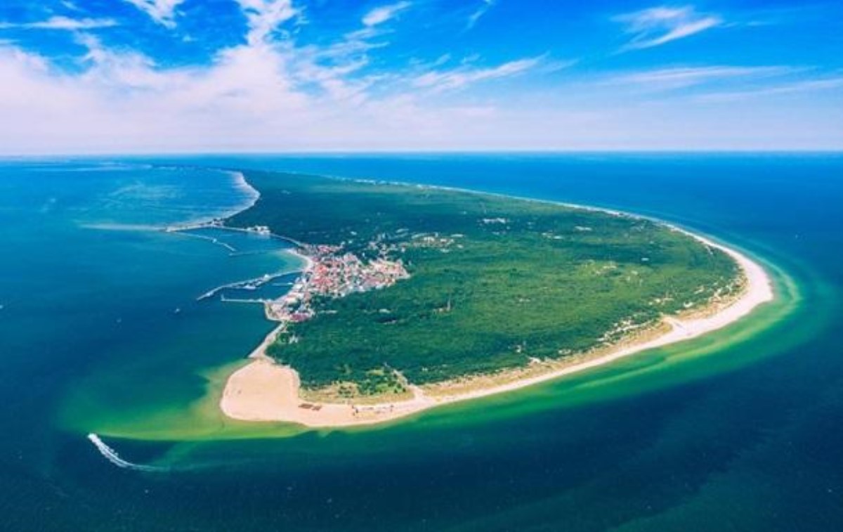 Названы самые безопасные пляжи Европы на лето-2020