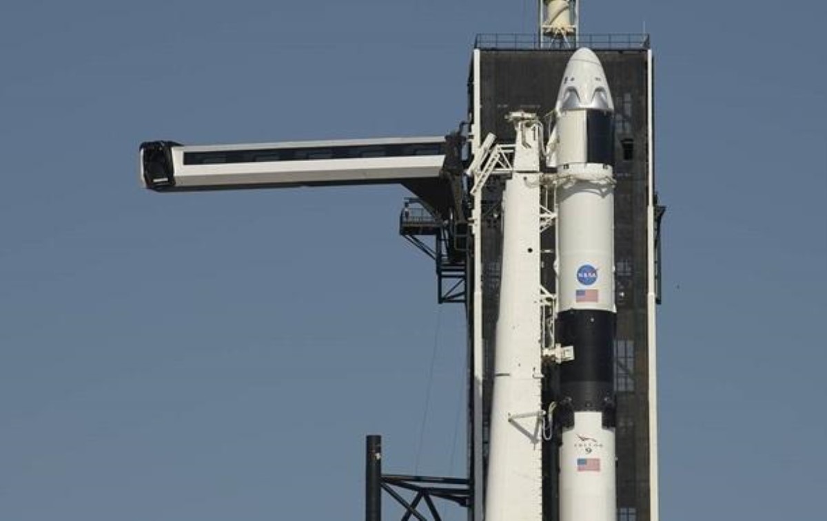 Определены первые космические туристы для полета на корабле SpaceX