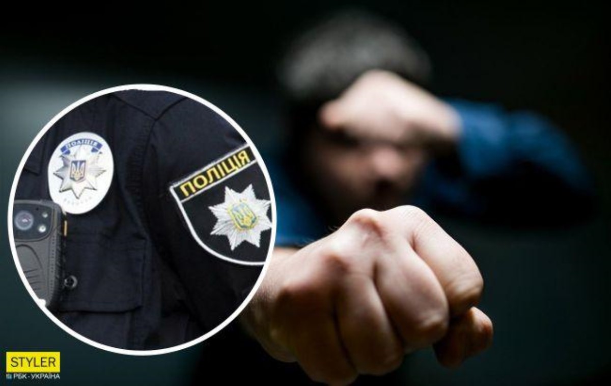 Раздели до белья и хохотали над тату: скандал с полицейскими на Франковщине