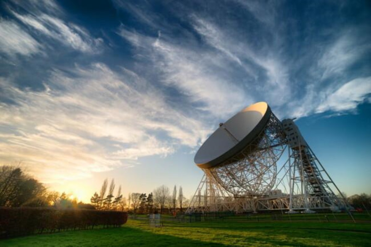 Каждые 157 дней: космические радиовсплески озадачили ученых