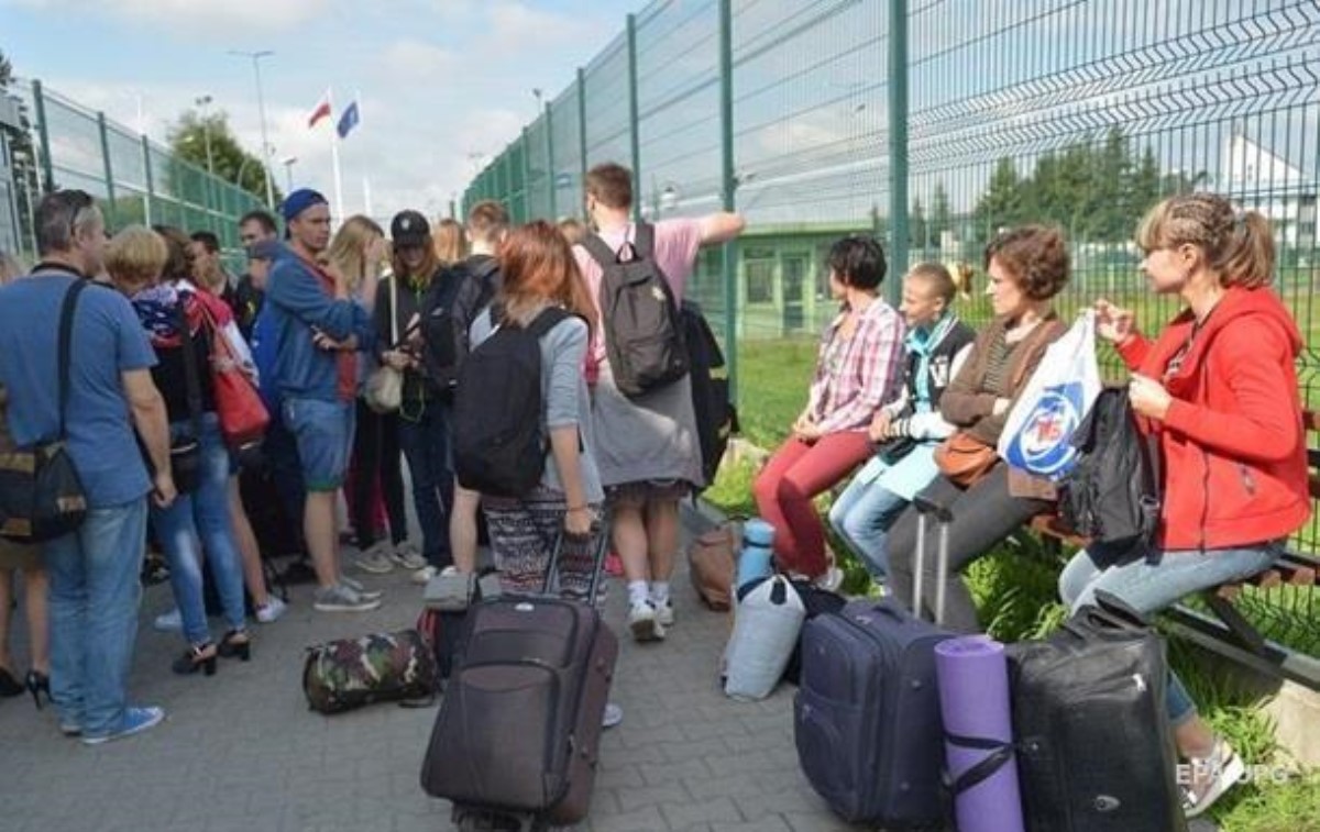 Украинские заробитчане массово собираются покинуть Польшу