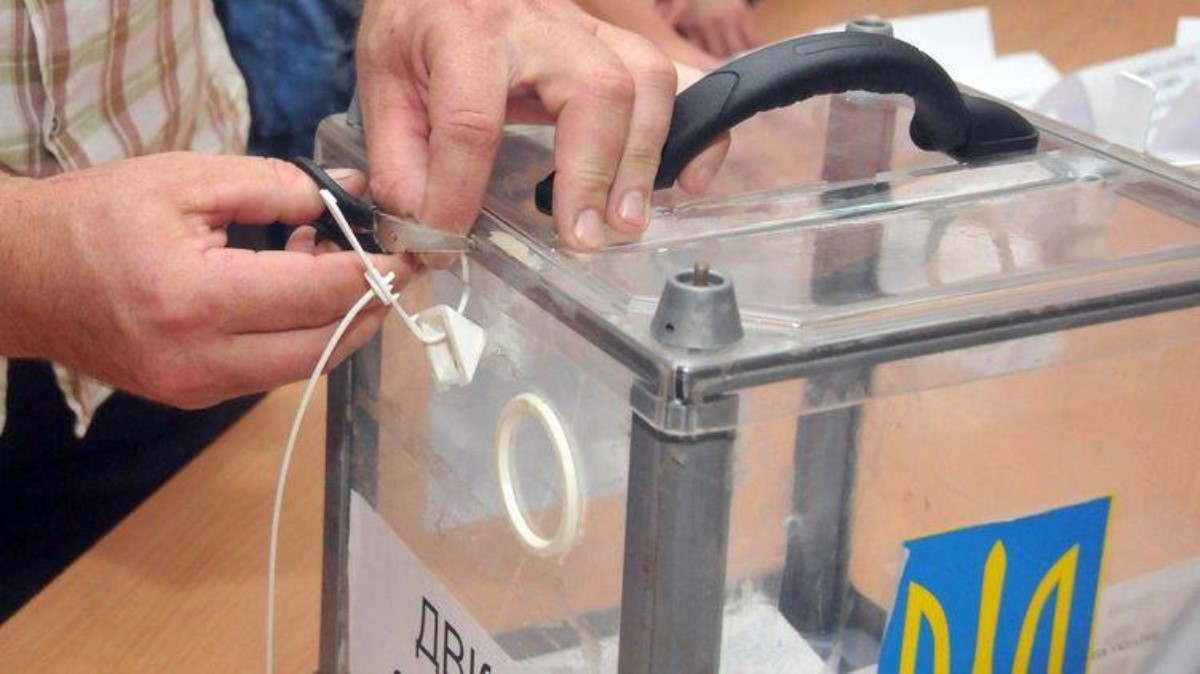 Украинцам без прописки разрешили голосовать на местных выборах