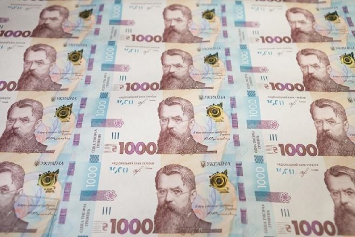 Банкомат выдал украинцу 40 тысяч гривен вместо 4000