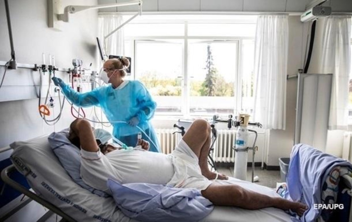 В Украине к приему больных COVID-19 готовят больницы второй волны