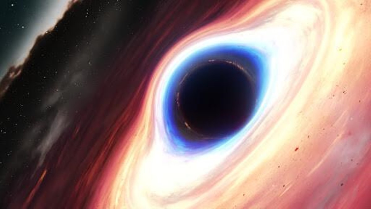 Астрономы зашли в тупик: черная дыра столкнулась с необъяснимым объектом