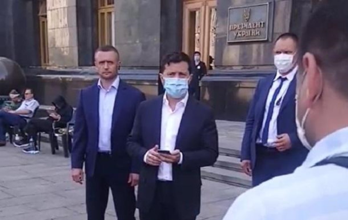 "Я сейчас разберусь": Зеленский вышел к протестующим шахтерам