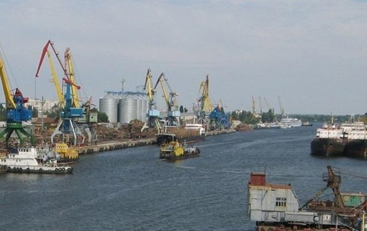 Украина передала Херсонский морской торговый порт в концессию
