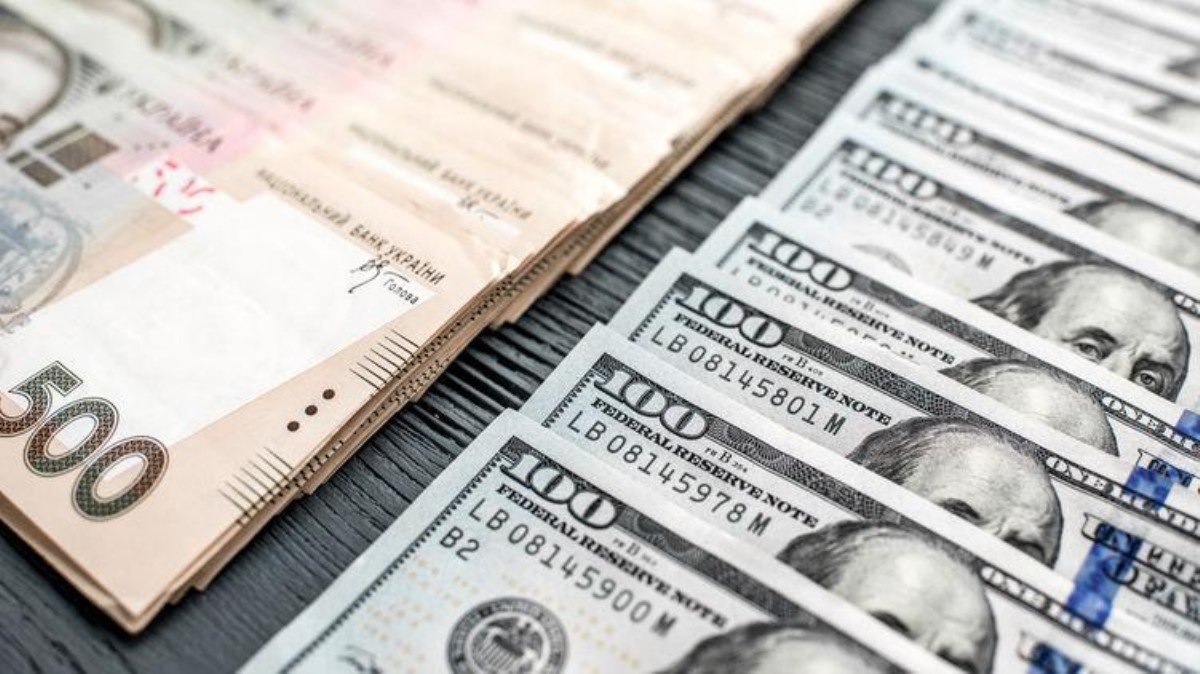 Курс доллара в Украине не спешит меняться