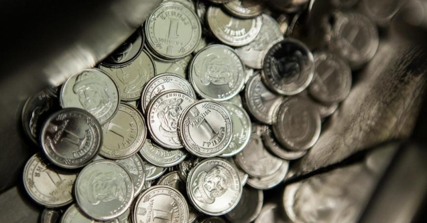 В Украине вводят в обращение новые монеты
