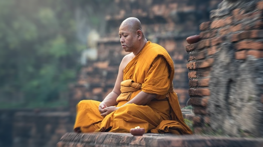 Заболеет более половины населения Земли: монах предсказал коронавирус 28 лет назад