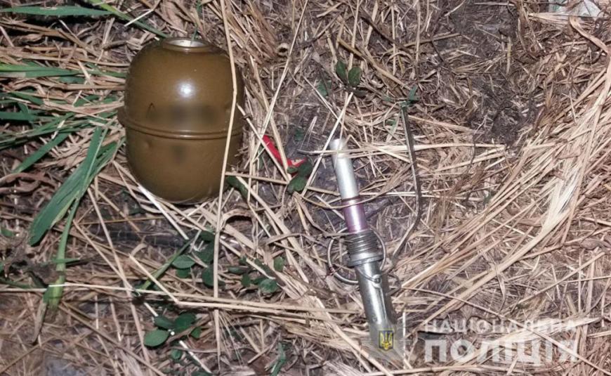 На Донбассе пьяный мужчина бегал по улицам с гранатой