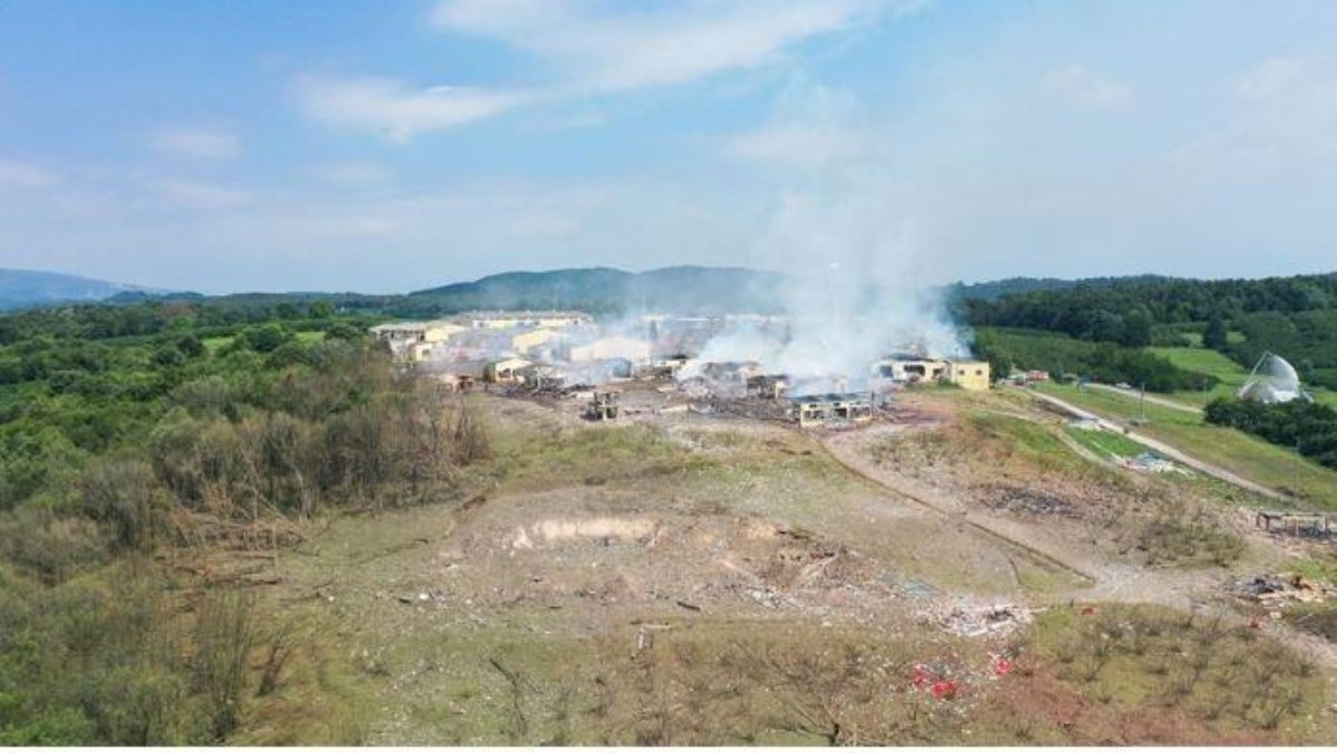 Дым, гром и газ: произошел взрыв на фабрике фейерверков, есть погибшие