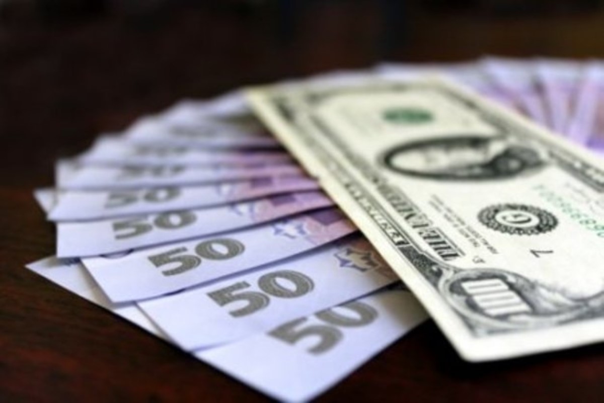 Курс доллара в Украине: что происходит с валютой