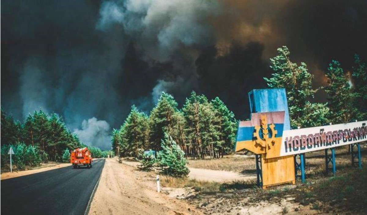 Лесные пожары в Луганской области: неба не видно