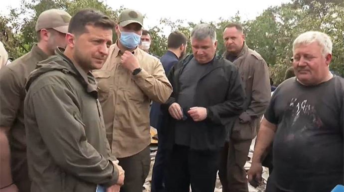 Зеленский пообещал выплатить пострадавшим от пожаров в Луганской области по 300 тысяч гривен