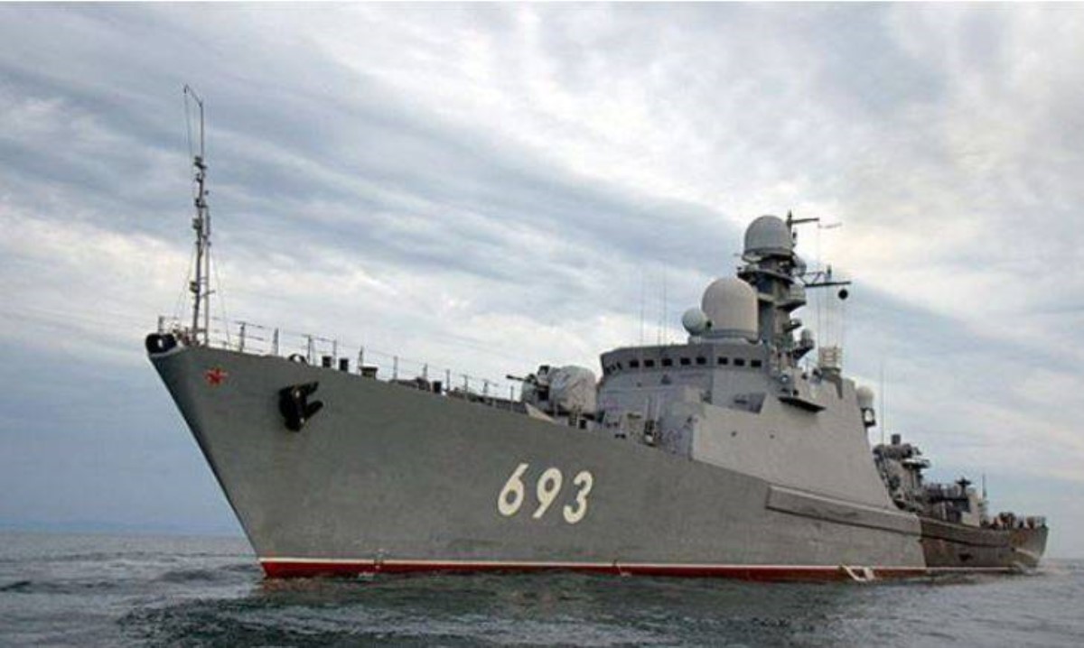 К латвийским границам на всех парах идут военные корабли РФ