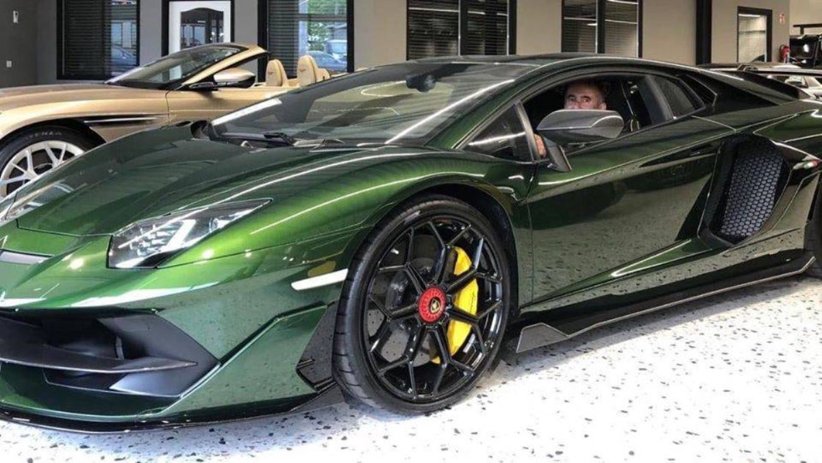 Названо имя украинца, который первым в стране купил Lamborghini за 15 миллионов