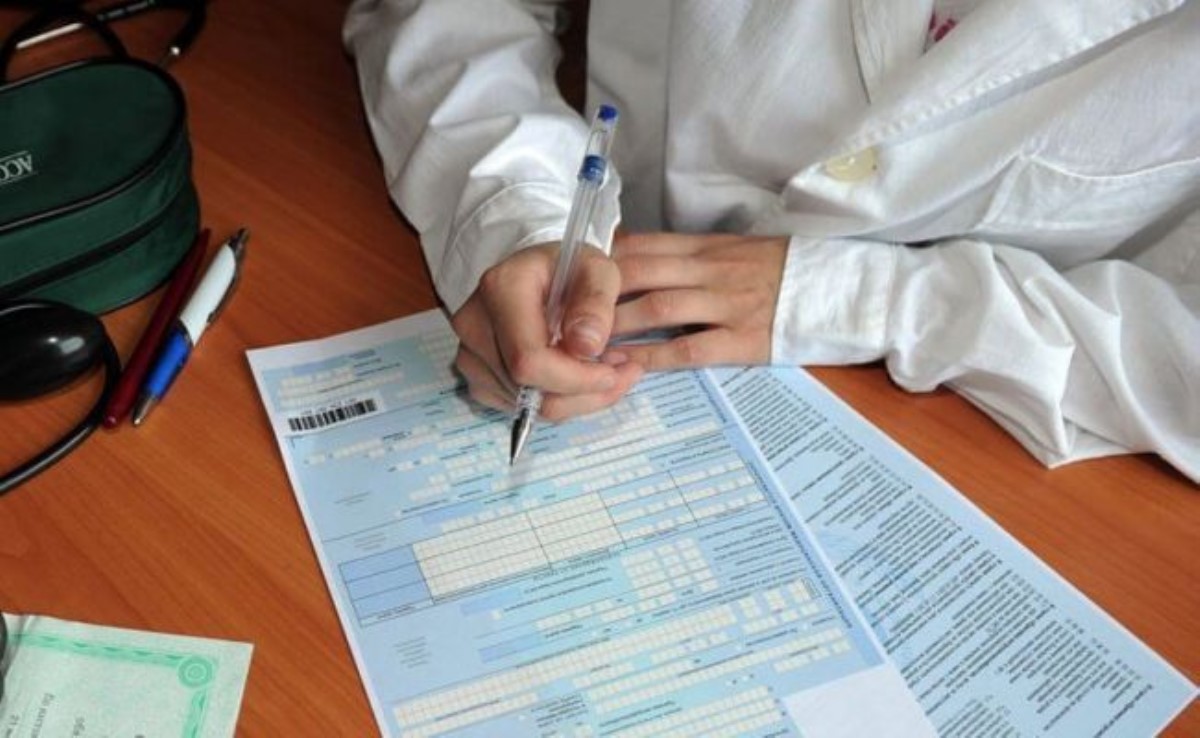 В Украине повысили больничные и декретные выплаты