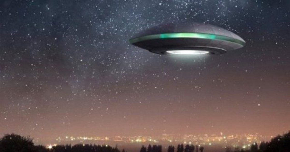 НЛО бирюзовыми огнями осветил небо Колумбии
