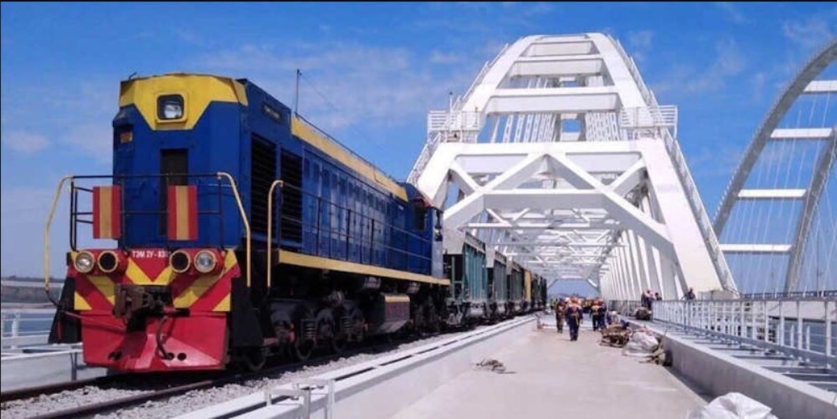 Оккупанты доканывают Крымский мост: есть новая большая проблема