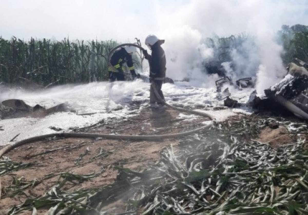 На Киевщине упал и сгорел легкомоторный самолет