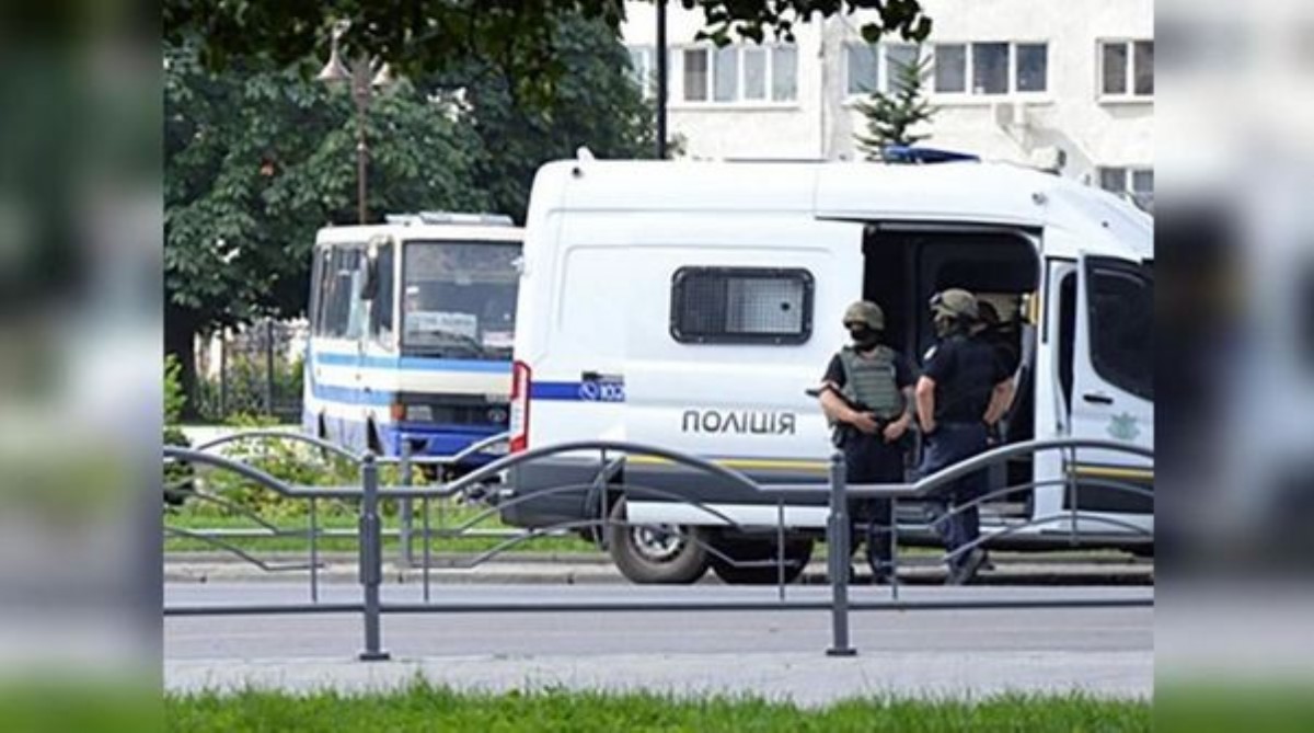 Луцкий террорист устроил стрельбу  из автобуса