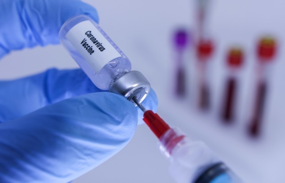Ляшко назвал примерную стоимость дозы вакцины от COVID-19