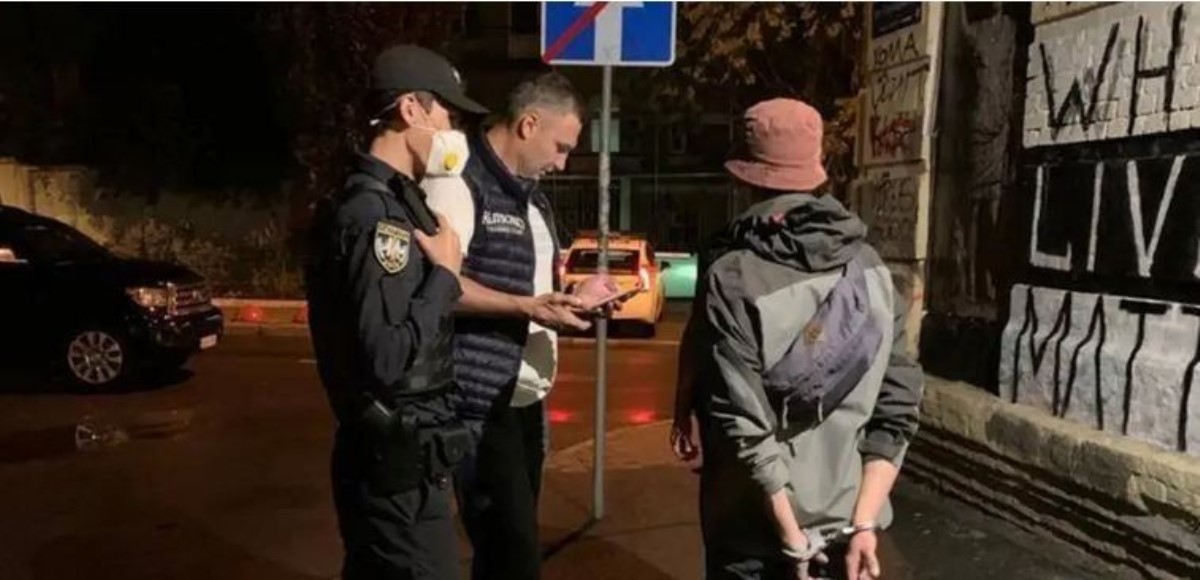 Кличко лично поймал нарушителей и вызвал полицию