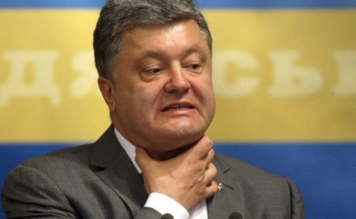 Порошенко покинул Украину на чартере за 15 000 евро