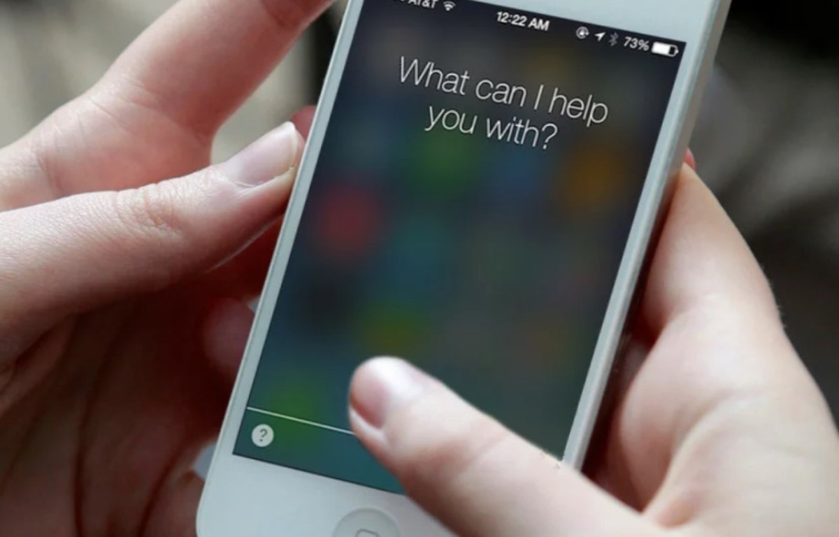 Владельцам iPhone подсказали, как отключить Siri