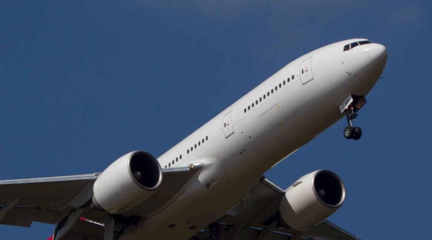 Пассажирка боится коронавируса, но лететь надо: странность на борту самолета