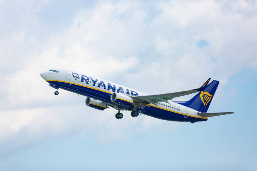 Ryanair изменил правила для пассажиров из-за коронавируса