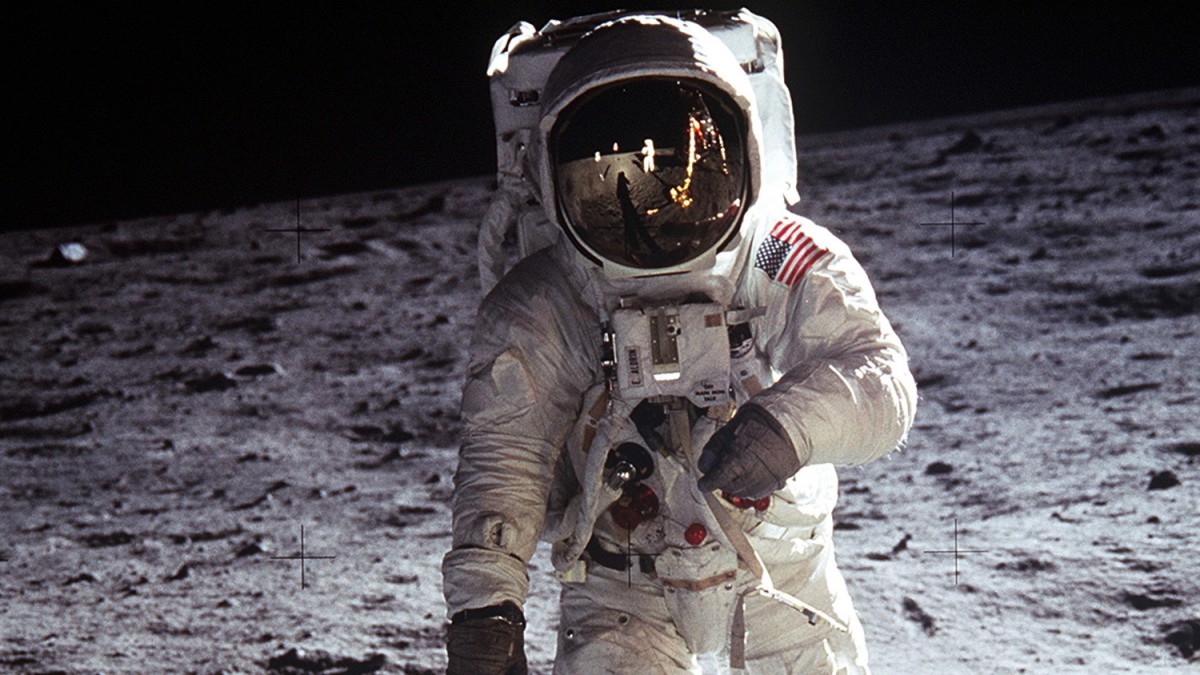 Подробности Аполлон-11: астронавтов могли оставить умирать на Луне
