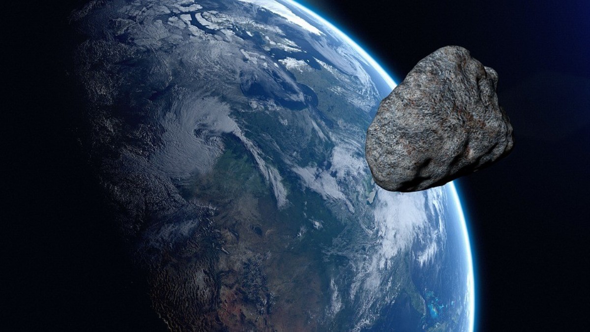 Астронавт ЕКА говорит, что в Землю может врезаться миллион астероидов