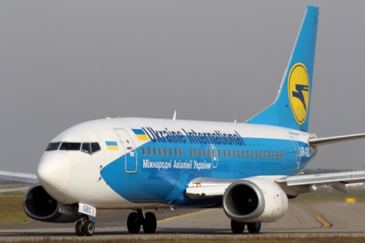 МАУ внезапно отменила 10 международных рейсов из Украины