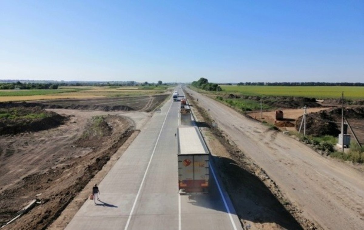 Укравтодор планирует построить тысячи км бетонных дорог