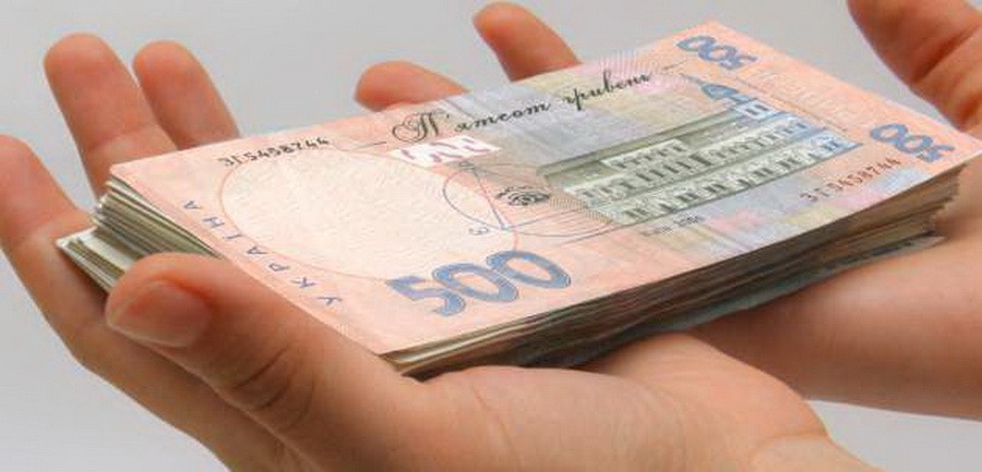 Минималка в 5 тысяч гривен: почему часть НБУ против инициативы Зеленского
