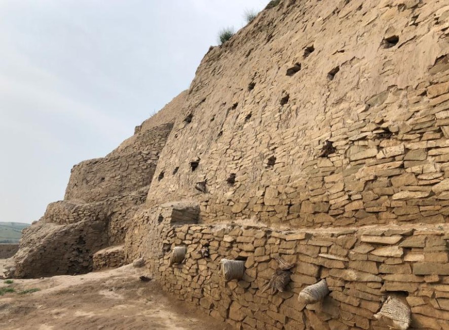 В Китае обнаружили древний город с огромной пирамидой