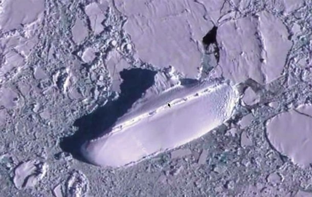 У берегов Антарктиды обнаружили полностью замерзший корабль