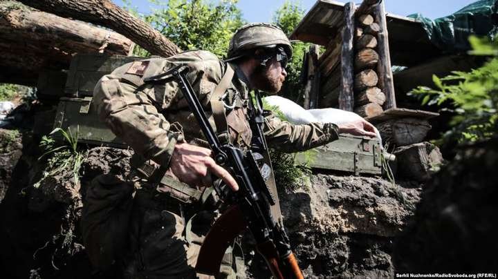 Перемирие на Донбассе: зафиксирован обстрел