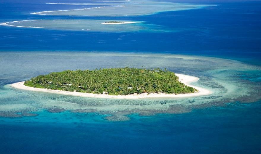 Людей спасли с необитаемого острова благодаря надписи на песке