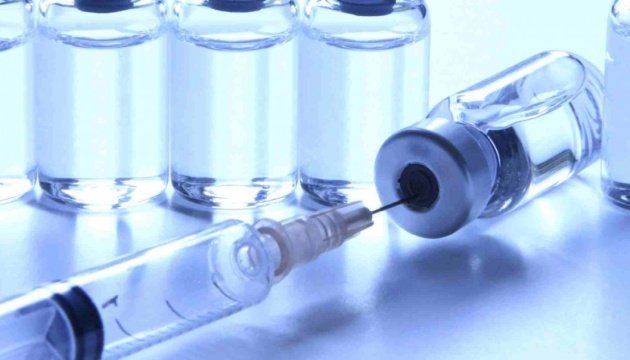 Зеленский дал поручение разработать украинскую вакцину от COVID-19