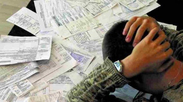 Неплатежи по коммуналке: у кого отберут квартиру и зарплату и от какой суммы задолженности
