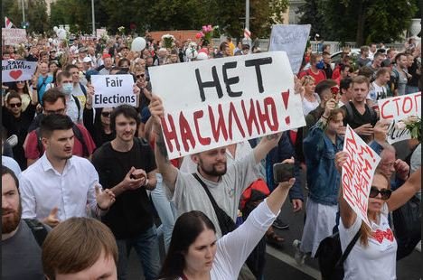 В Беларуси освободили 5 задержанных украинцев
