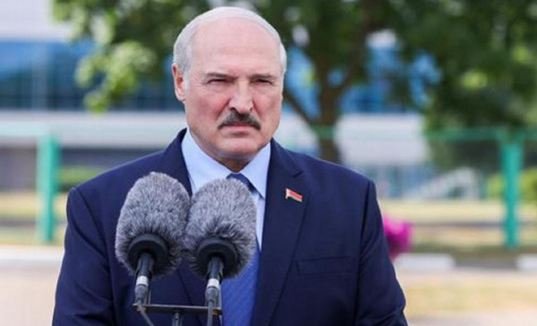 Митинг в Минске: Лукашенко прибыл на площадь Независимости