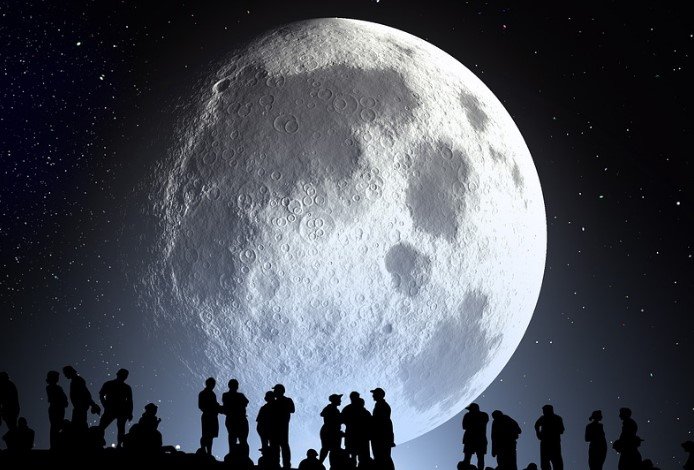 Луна отдаляется от Земли: НАСА встревожило заявлением