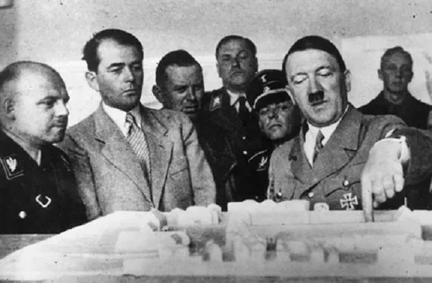 Историки назвали фатальную ошибку Гитлера